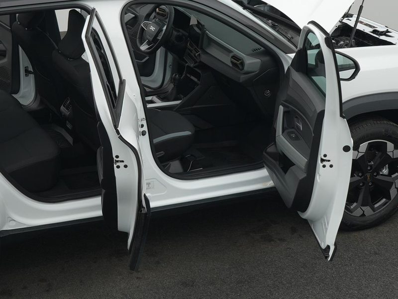 Dacia Bigster Extreme Mild Hybrid 140 — photo 10