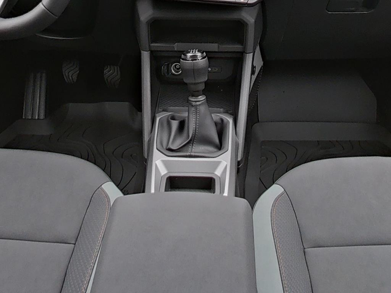 Dacia Bigster Extreme Mild Hybrid 140 — photo 12