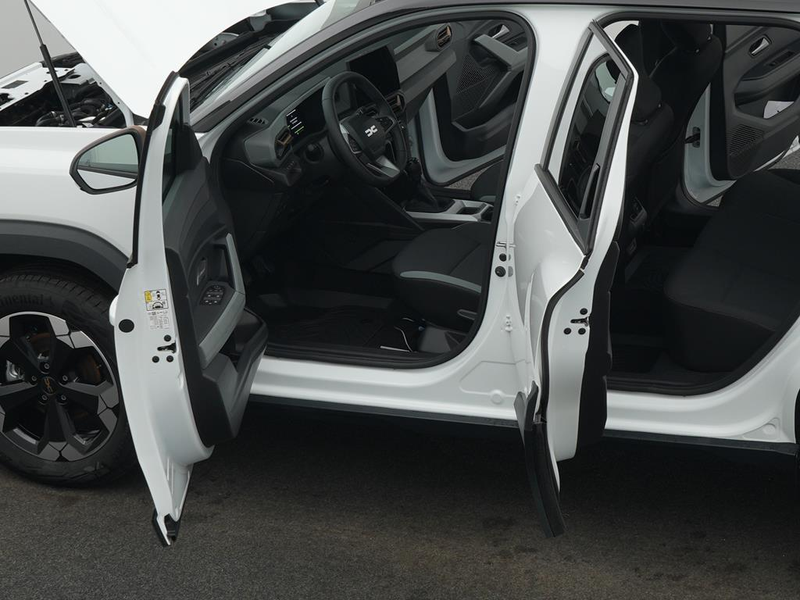 Dacia Bigster Extreme Mild Hybrid 140 — photo 14