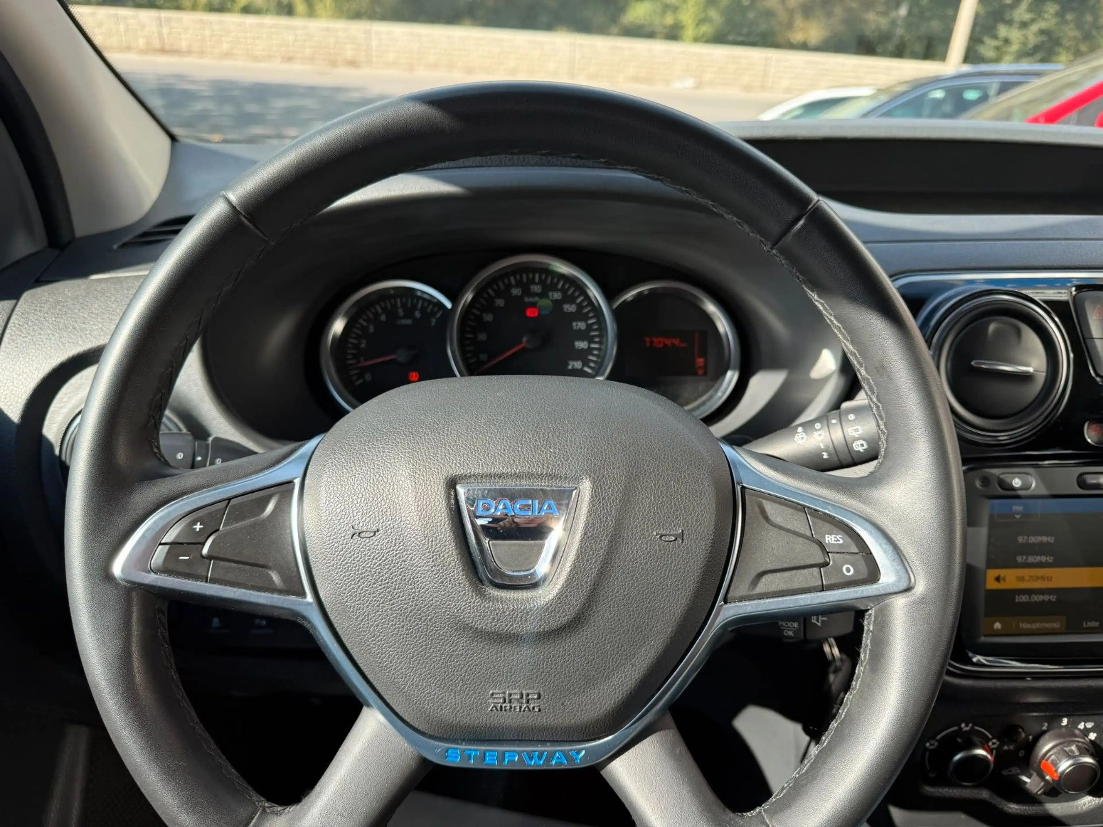 Dacia Dokker Stepway Plus — photo 15