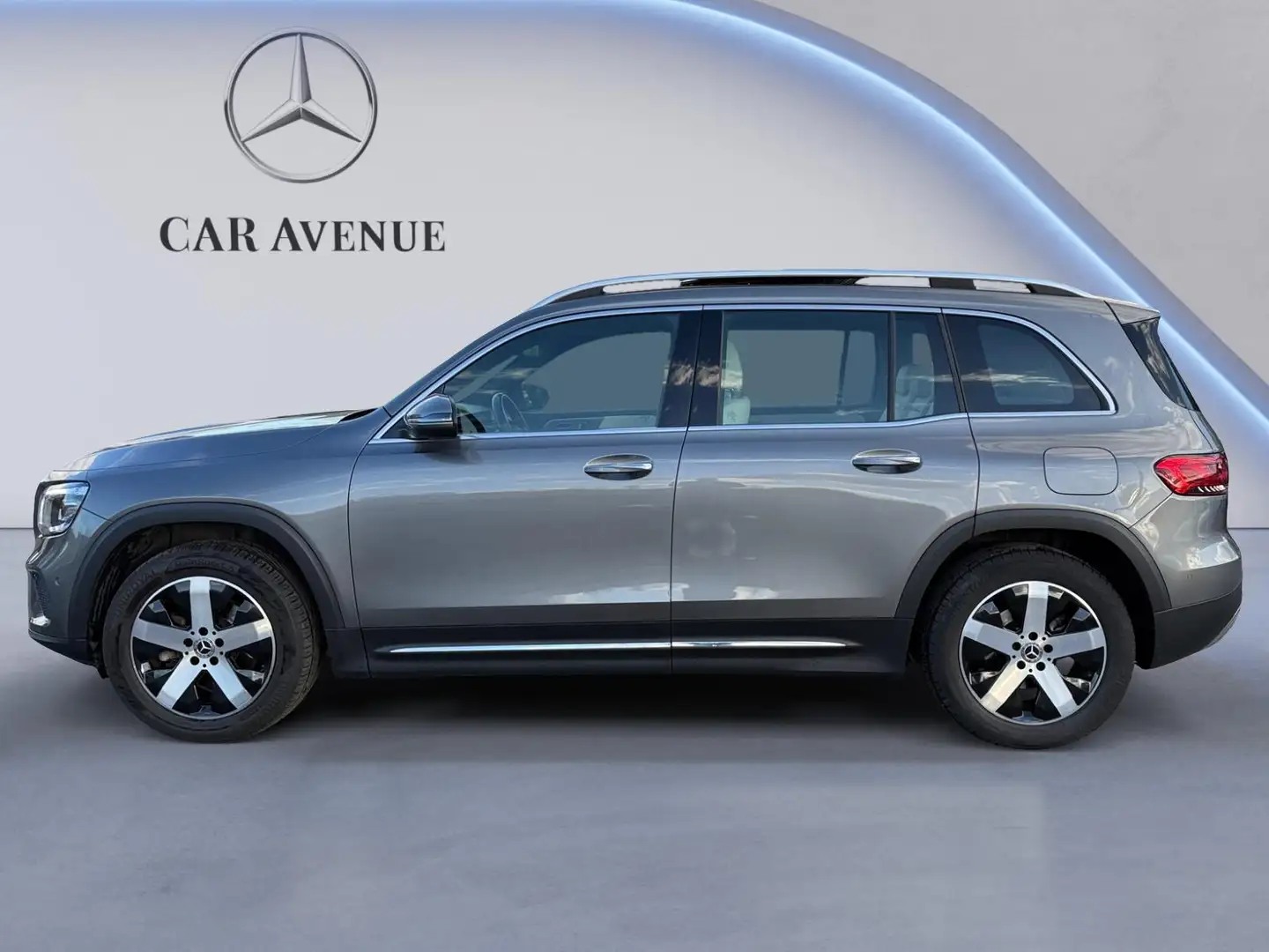 Mercedes-Benz GLB 200 Progressive Gris - 2