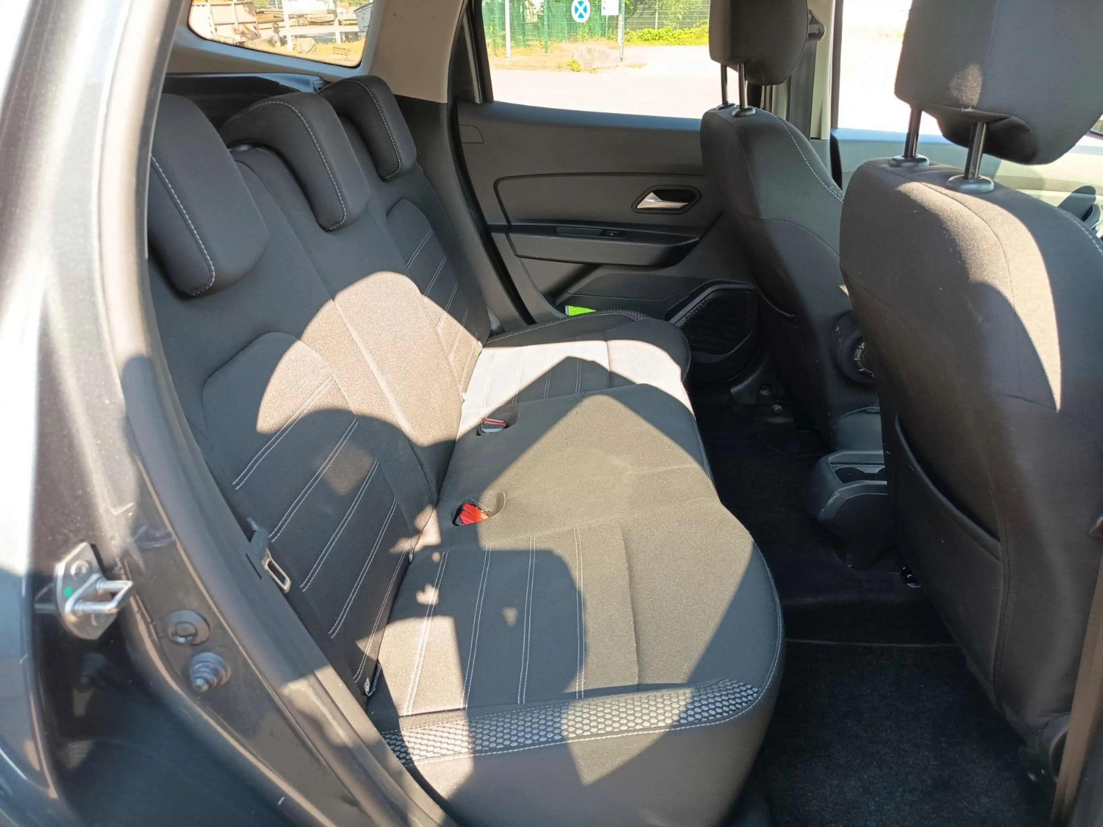Dacia Duster II Prestige 4WD — photo 13