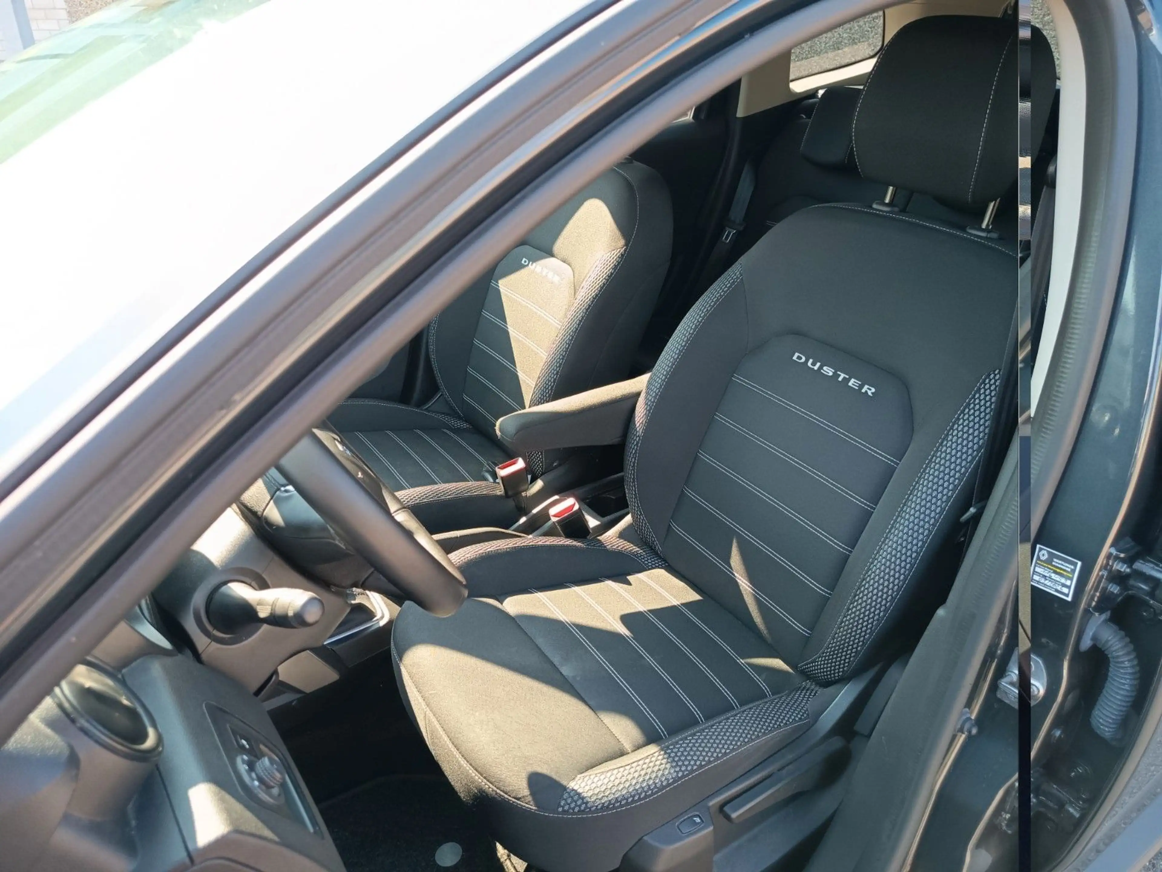 Dacia Duster II Prestige 4WD — photo 10