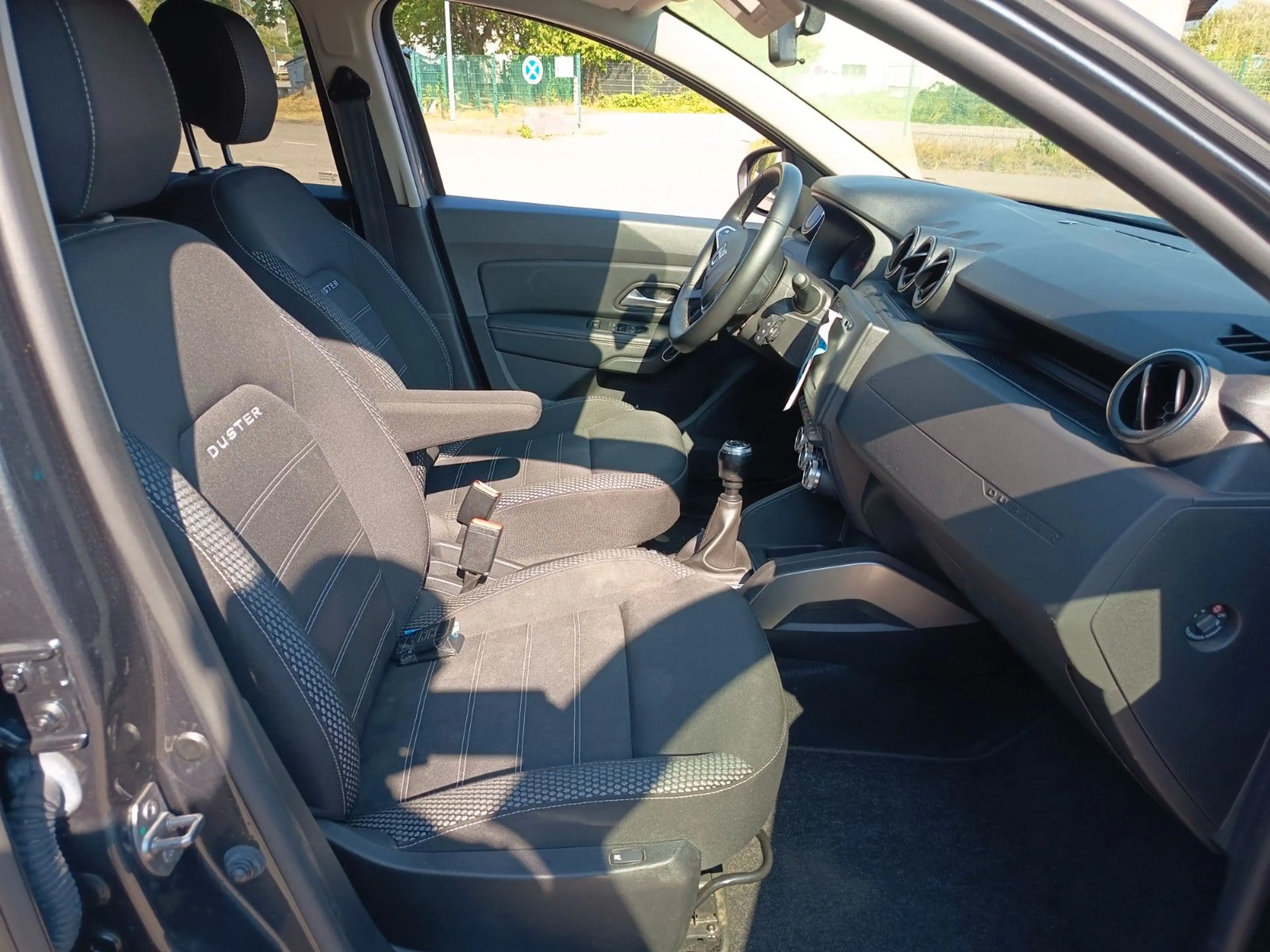 Dacia Duster II Prestige 4WD — photo 12