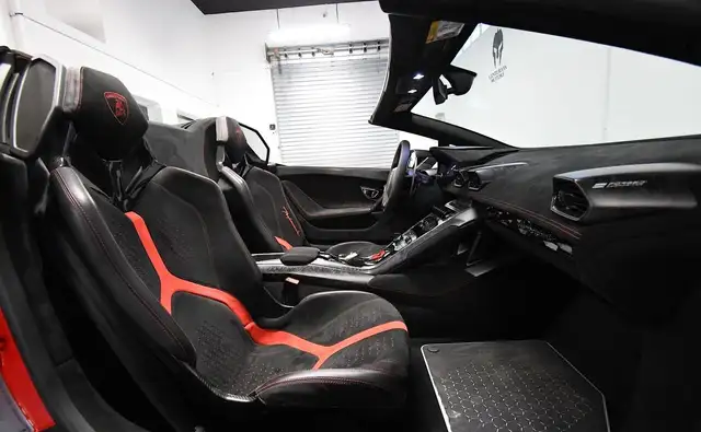 Lamborghini Spyder LP640-4 view 14