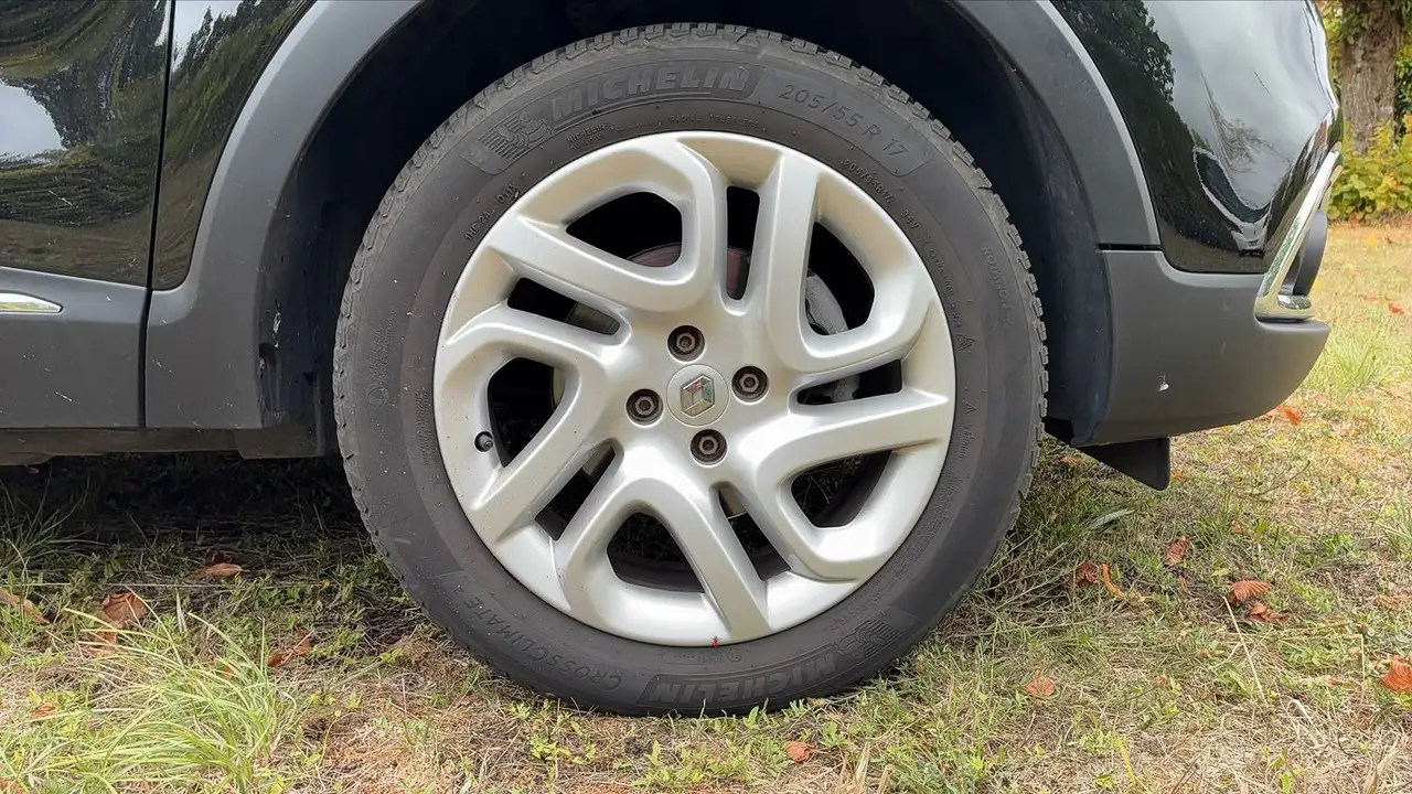 Renault Captur — photo 17