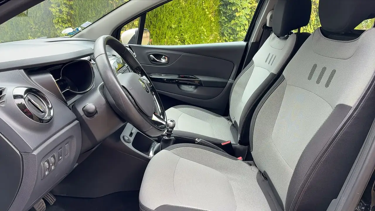 Renault Captur — photo 28