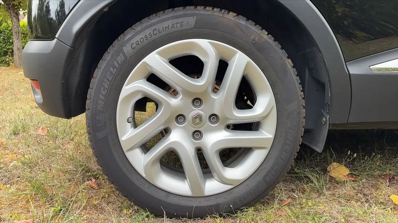 Renault Captur — photo 16
