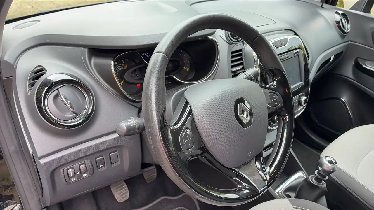 Renault Captur — photo 8