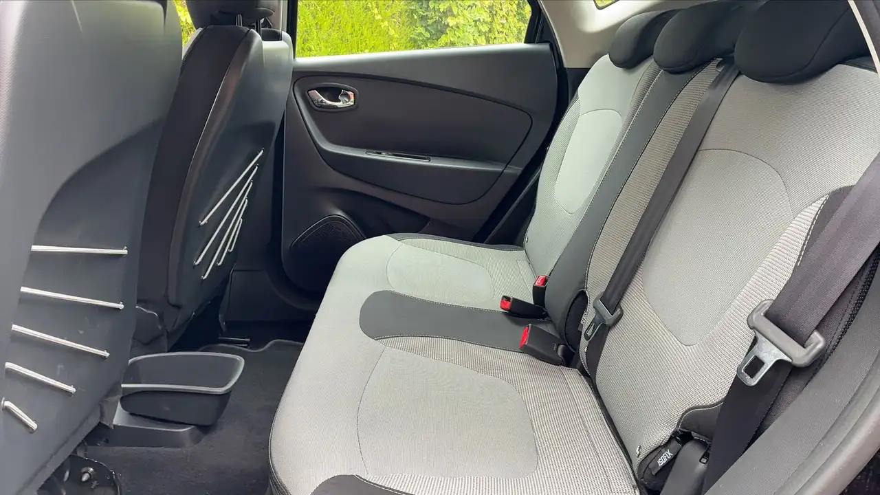 Renault Captur — photo 29