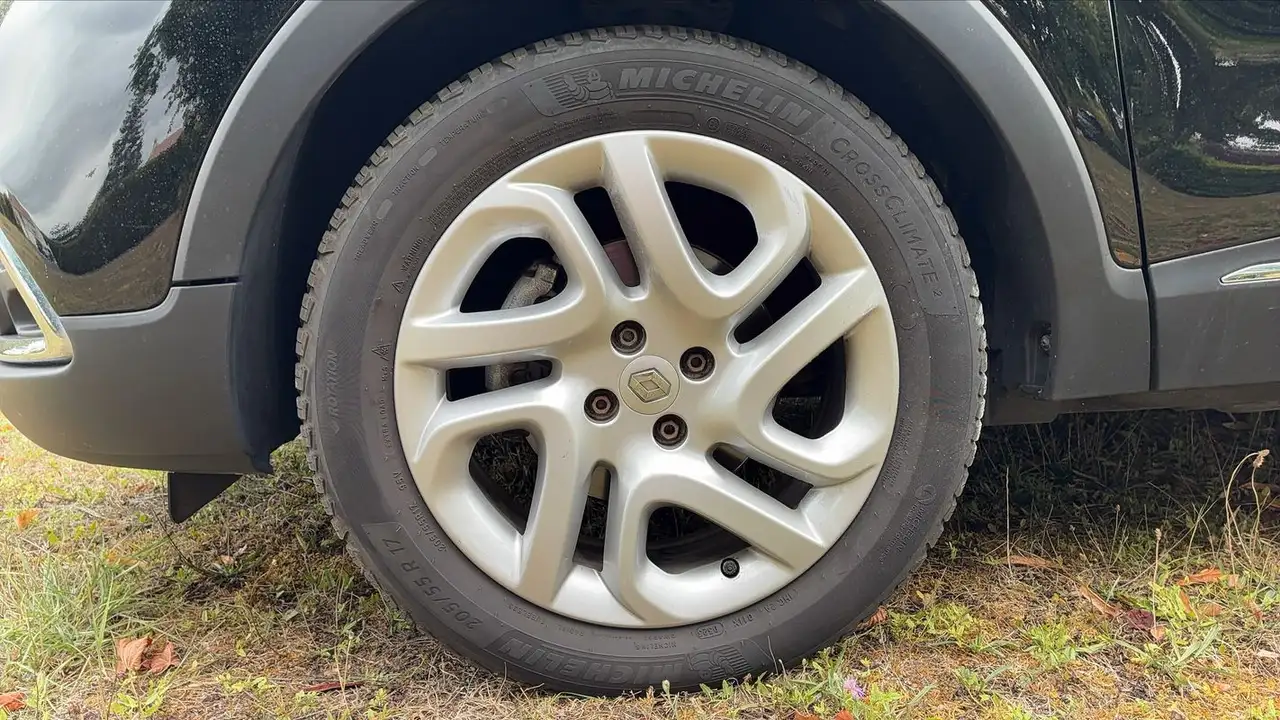 Renault Captur — photo 18