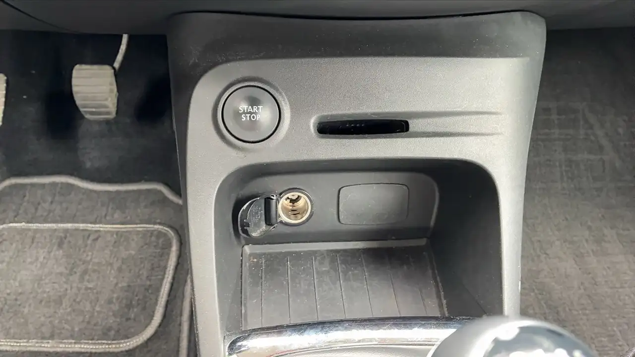 Renault Captur — photo 13
