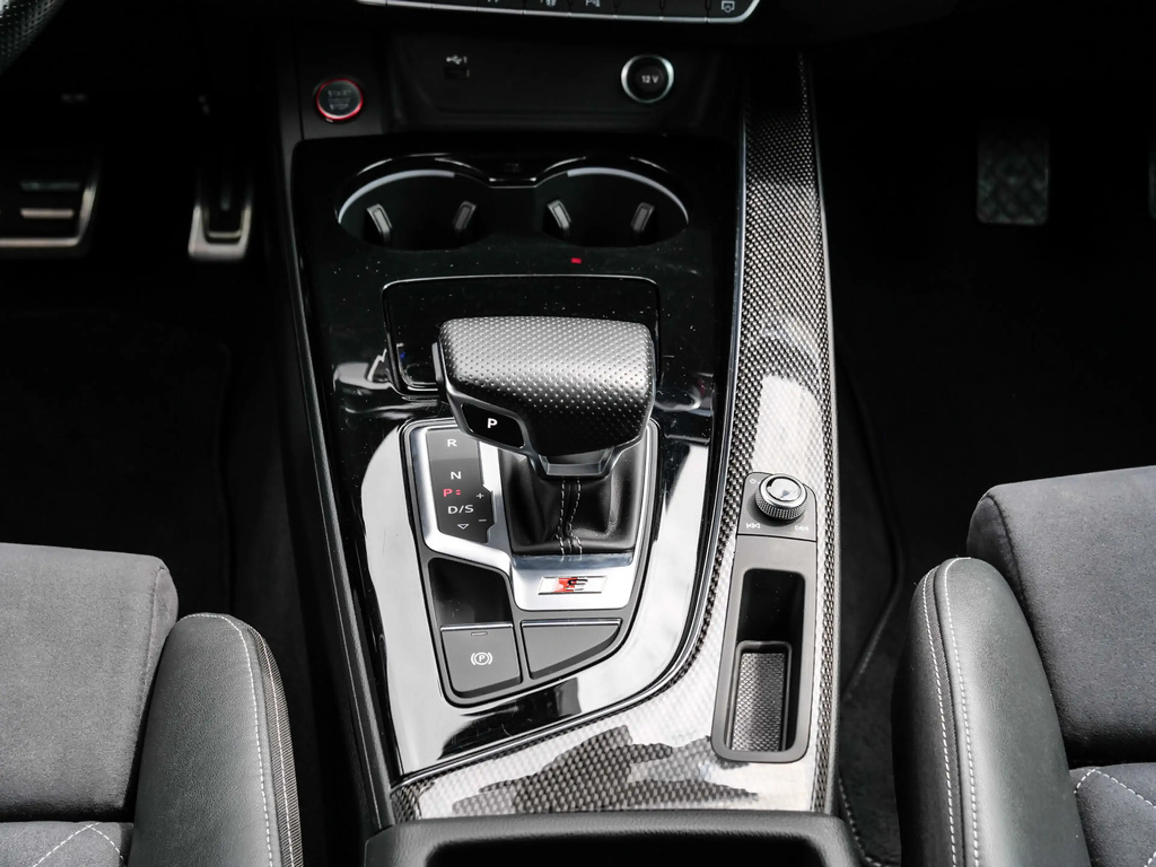 Audi S4 Avant 3.0 TDI quattro AHK/Matrix-LED/Optikpaket-Black/360°-Kamera/K — photo 14