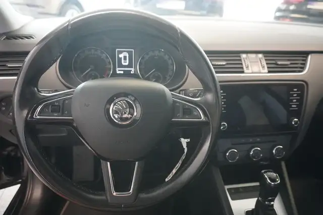 Skoda Octavia view 11