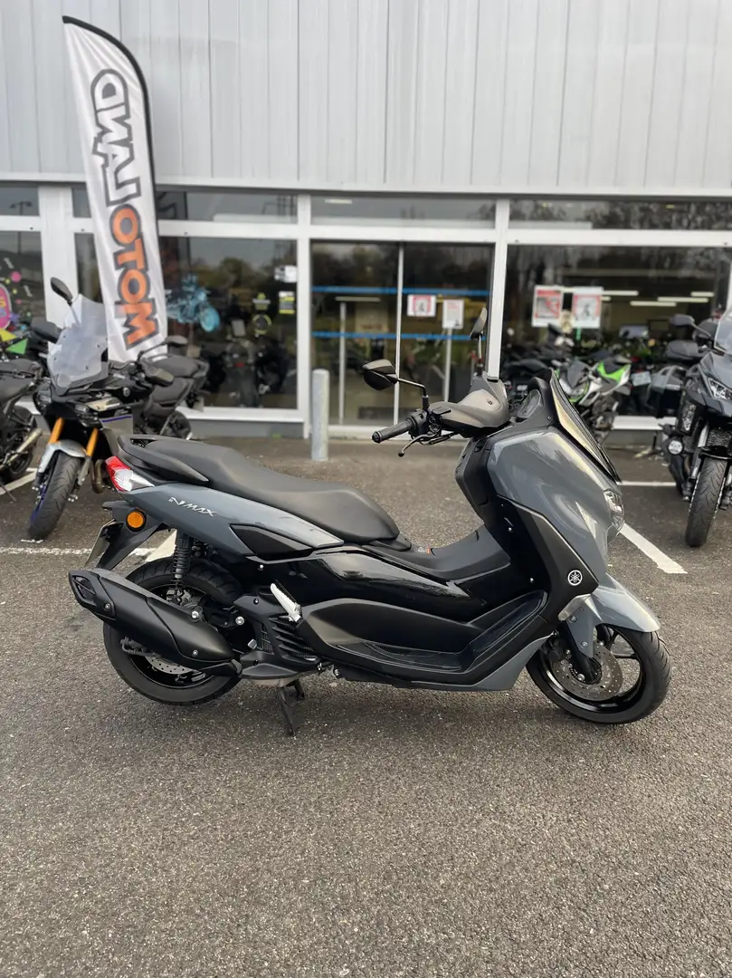 Yamaha NMAX Grijs - 2