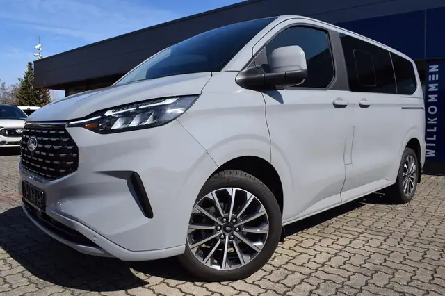 Ford Tourneo Custom L1H1 Titanium Top Plus Ausstattung