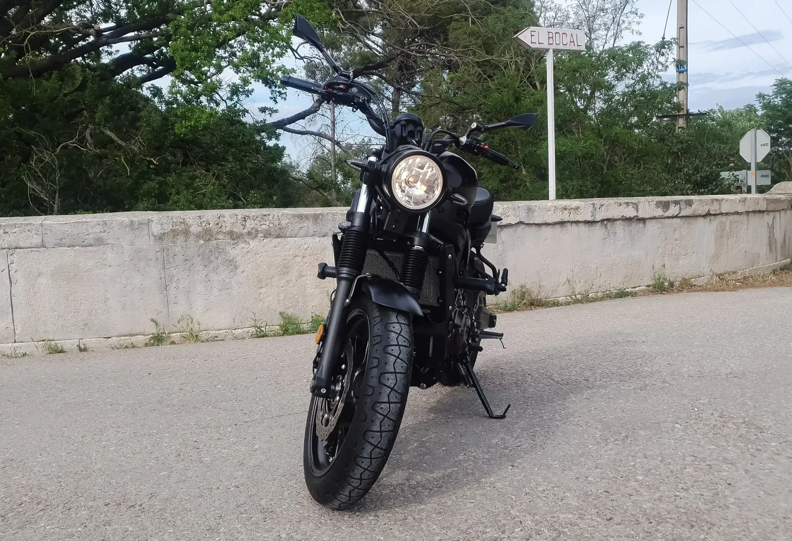 Yamaha XSR 700 Moto en perfectas condiciones, solo 543 kilómetros Negro - 1