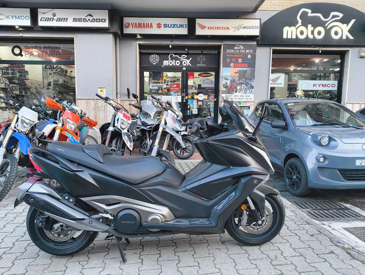 Kymco AK 550