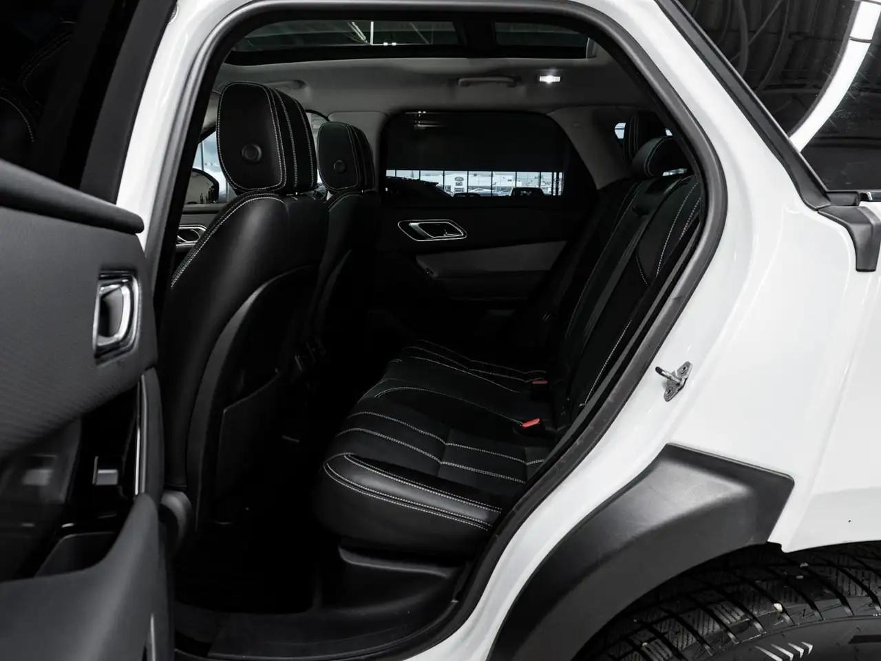 Land Rover Range Rover Velar снимка Land Rover Range Rover Velar