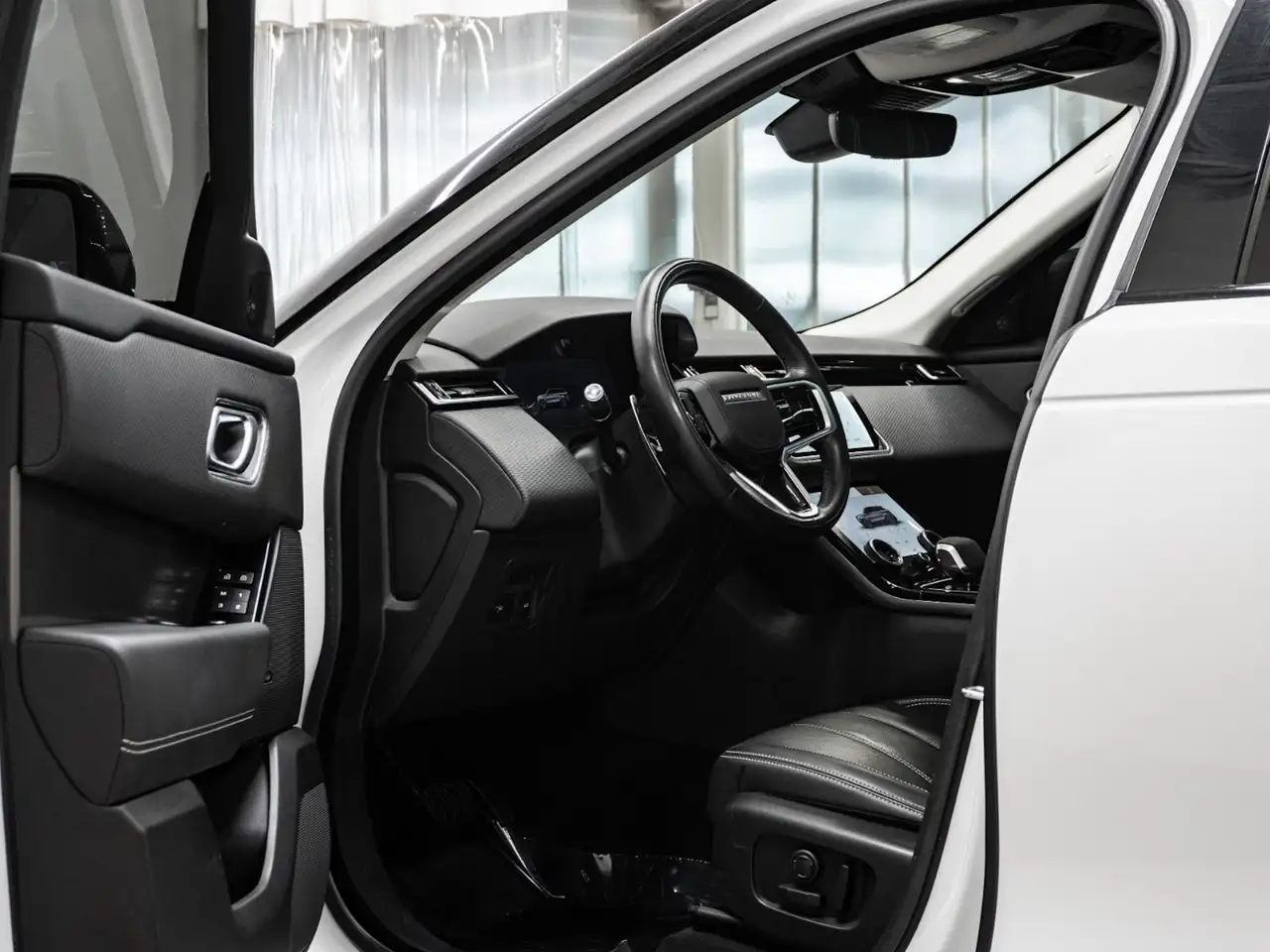 Land Rover Range Rover Velar снимка Land Rover Range Rover Velar