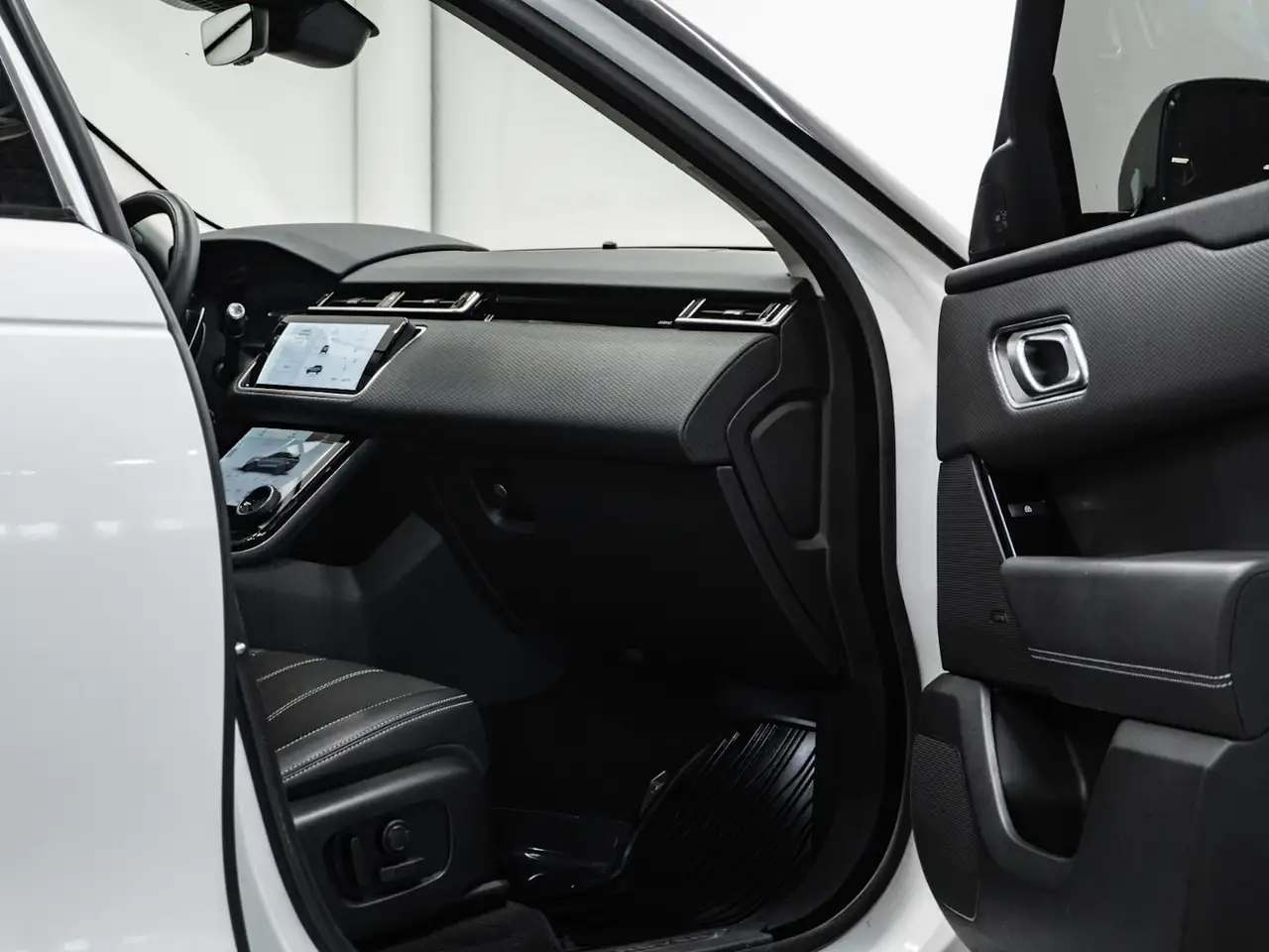 Land Rover Range Rover Velar снимка Land Rover Range Rover Velar