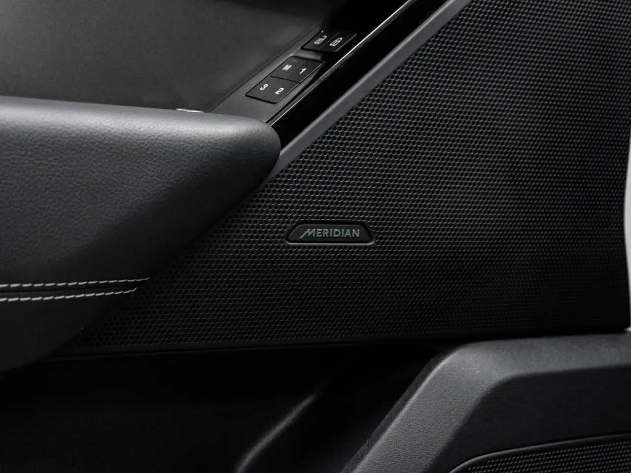 Land Rover Range Rover Velar снимка Land Rover Range Rover Velar