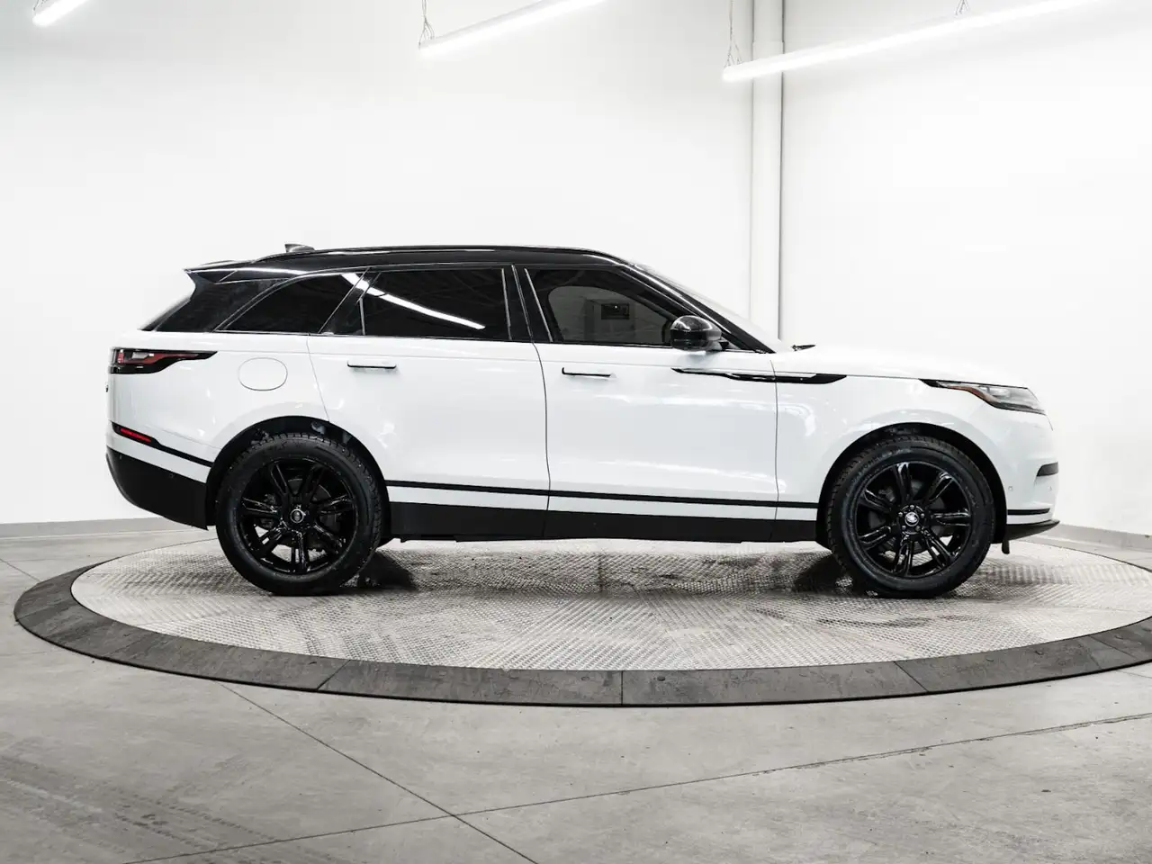 Land Rover Range Rover Velar снимка Land Rover Range Rover Velar