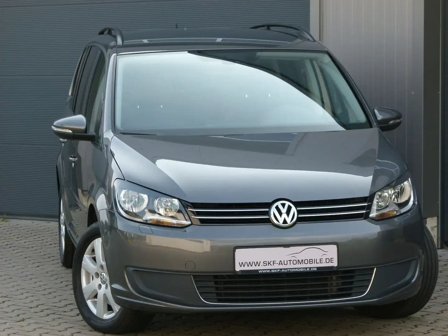 Volkswagen Touran 2.0 TDI 7-Sitze PDC AHK Alu Tempom. Grau - 2