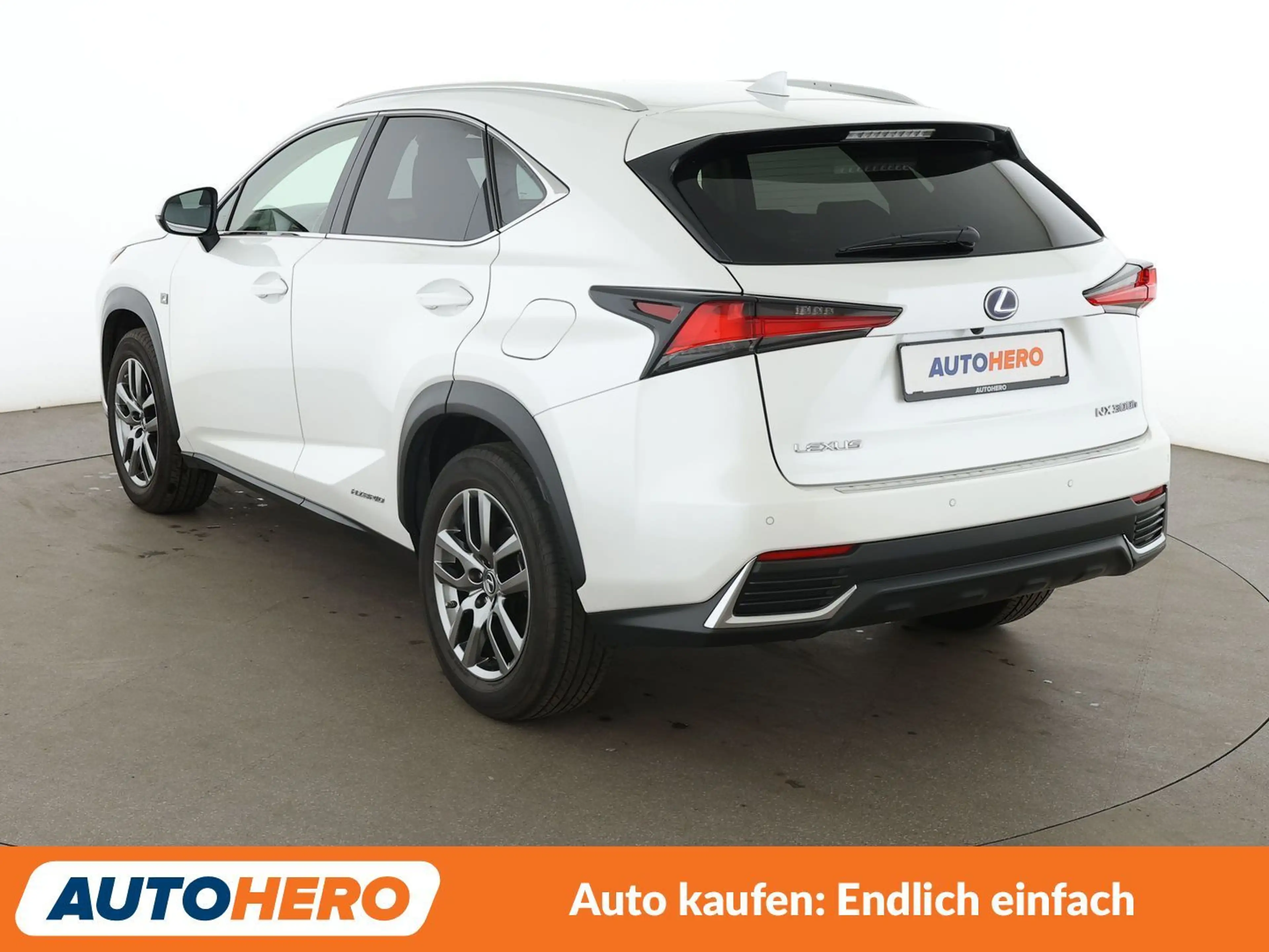 Lexus NX 300h NX 300h Aut.*NAVI*CAM*PDC*PANO*SHZ* — photo 4