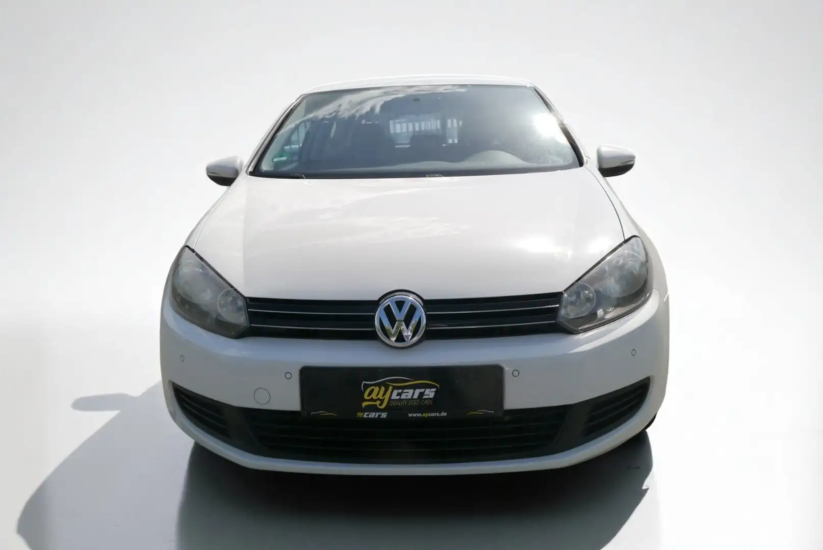 Volkswagen Golf VI Comfortline, PDC, AHK, Navi Weiß - 2
