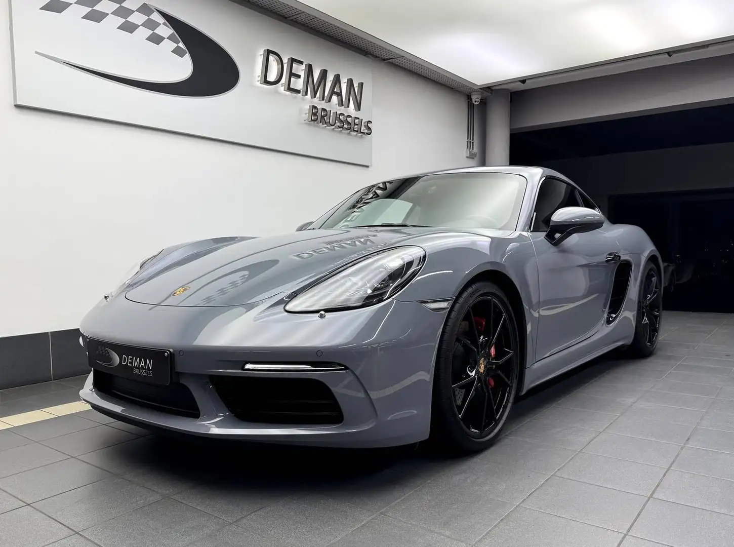 porsche cayman