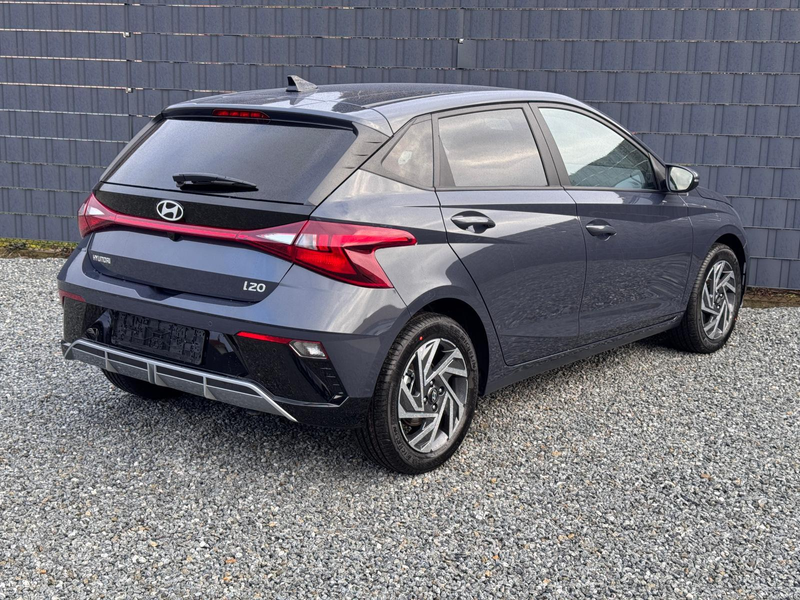 Hyundai i20 Family Automatik 66 kW (90 PS), Automatik, Fron... — photo 3