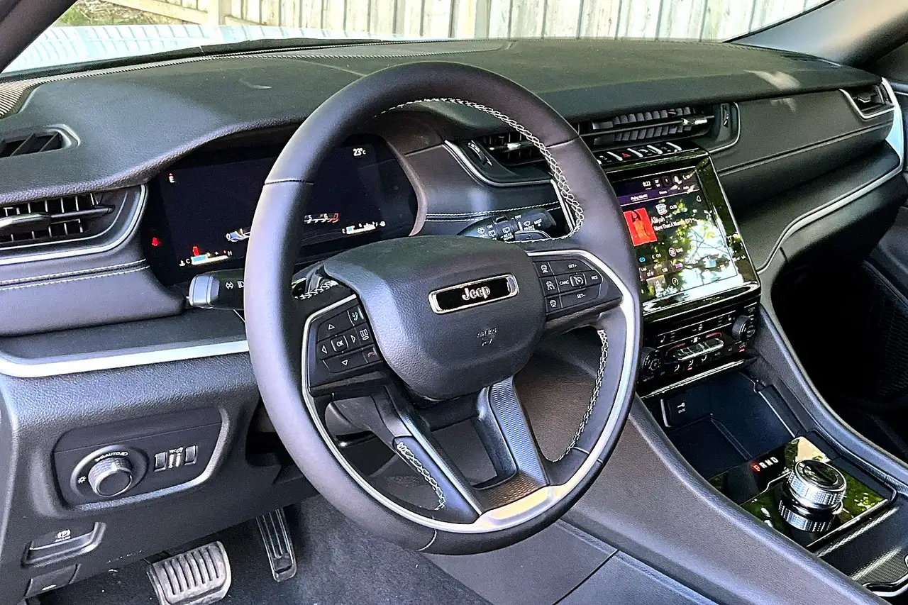 Jeep Grand Cherokee снимка Jeep Grand Cherokee