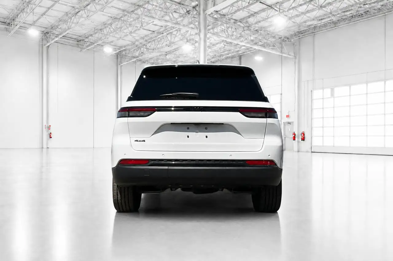 Jeep Grand Cherokee снимка Jeep Grand Cherokee