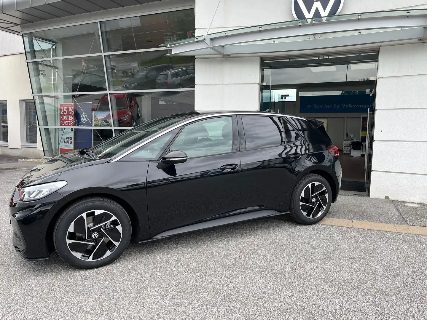 Volkswagen ID.3 Pure 125 kW Business Schwarz - 2
