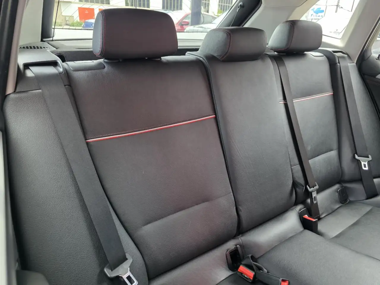 BMW X1 снимка BMW X1