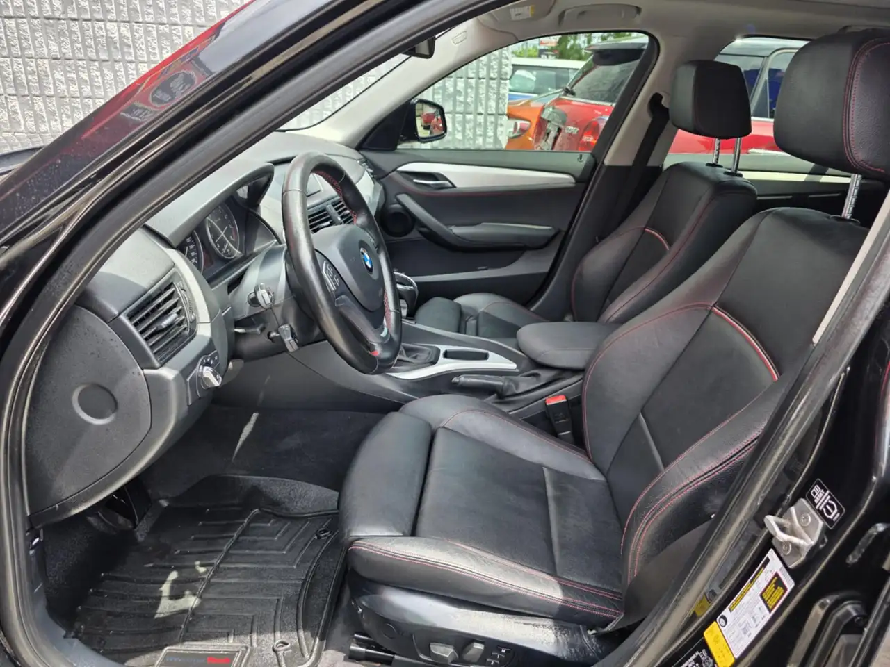 BMW X1 снимка BMW X1