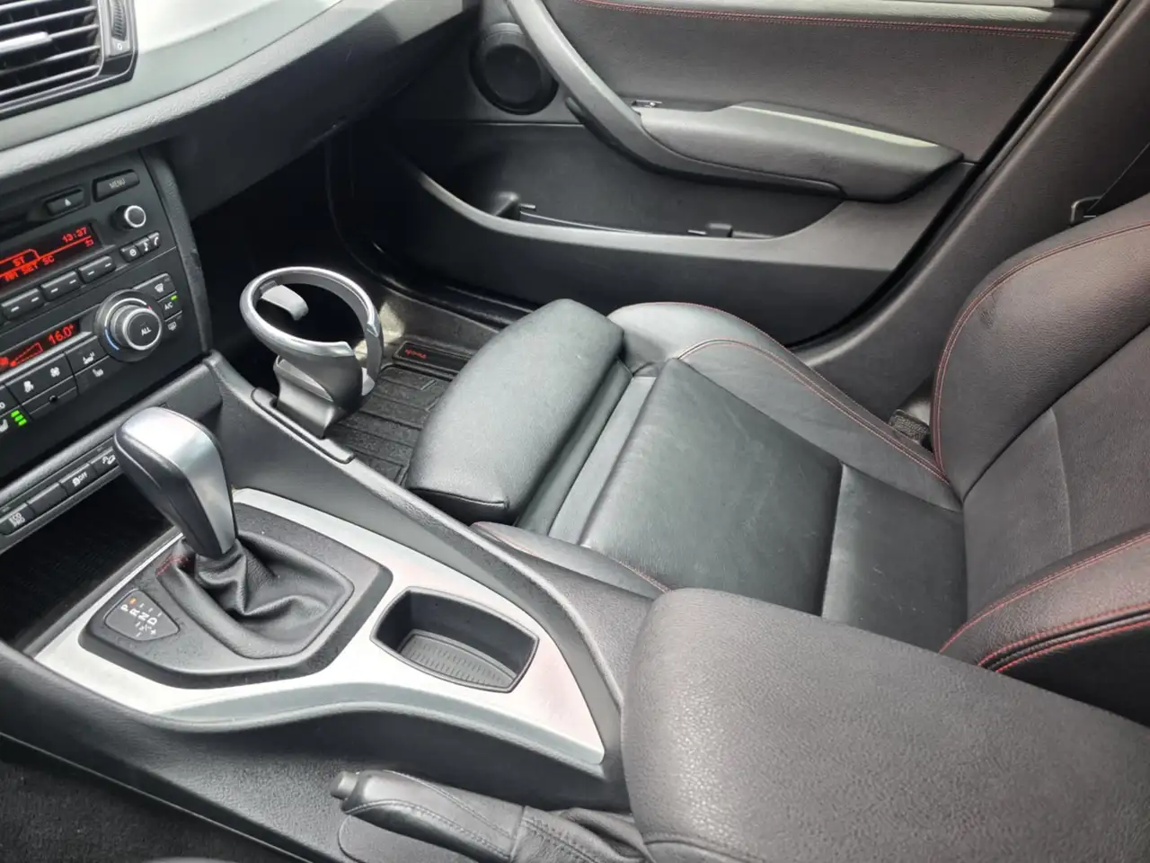 BMW X1 снимка BMW X1