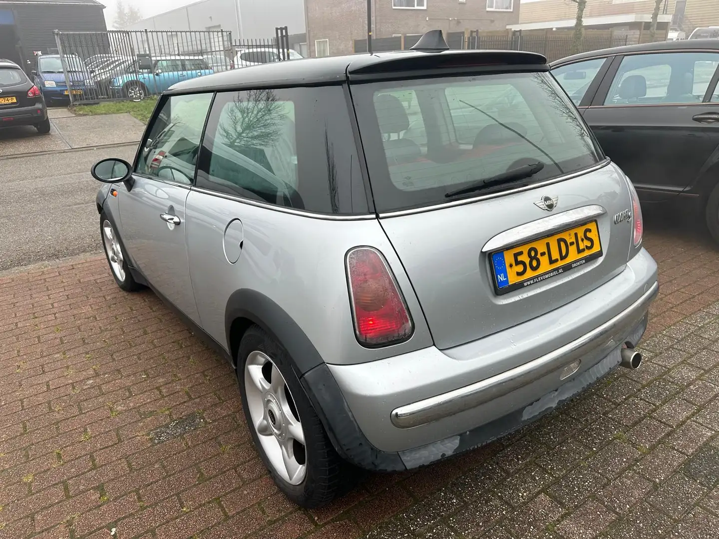 MINI Cooper Mini 1.6 Chili Gris - 2