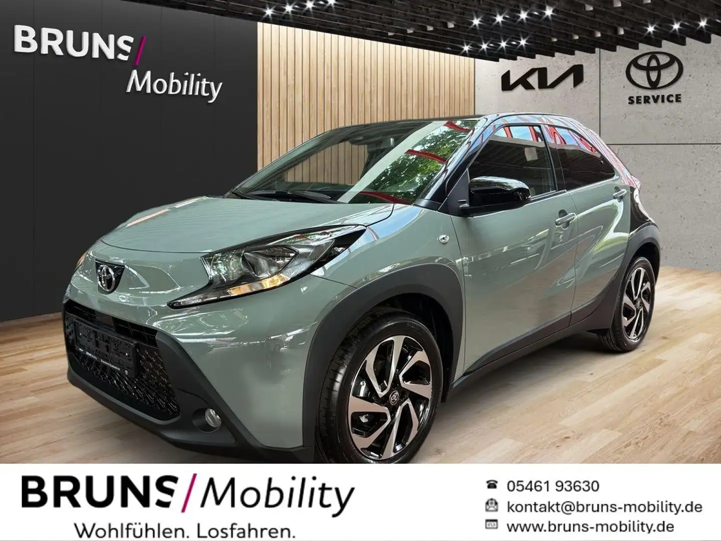 Toyota Aygo X 1.0 Teamplayer Kamera CarPlay/Android Зелёный - 1