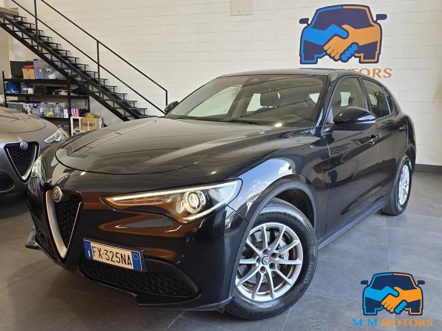 Alfa Romeo Stelvio 2.2 Turbodiesel 160 CV AT8 PROMMO Zwart - 1