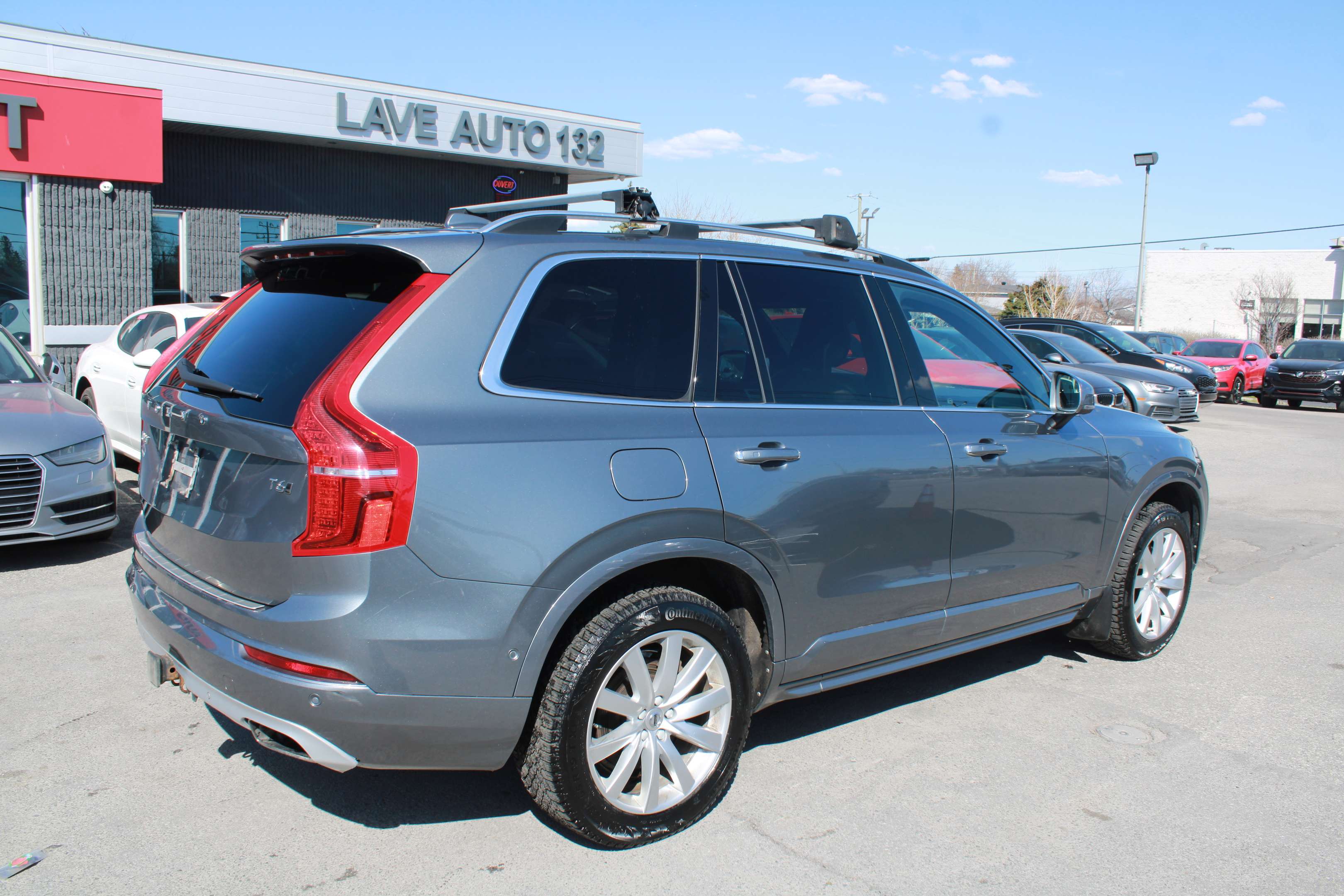 2017 Volvo XC90 AWD T6 Momentum 7-Passenger thumb 6