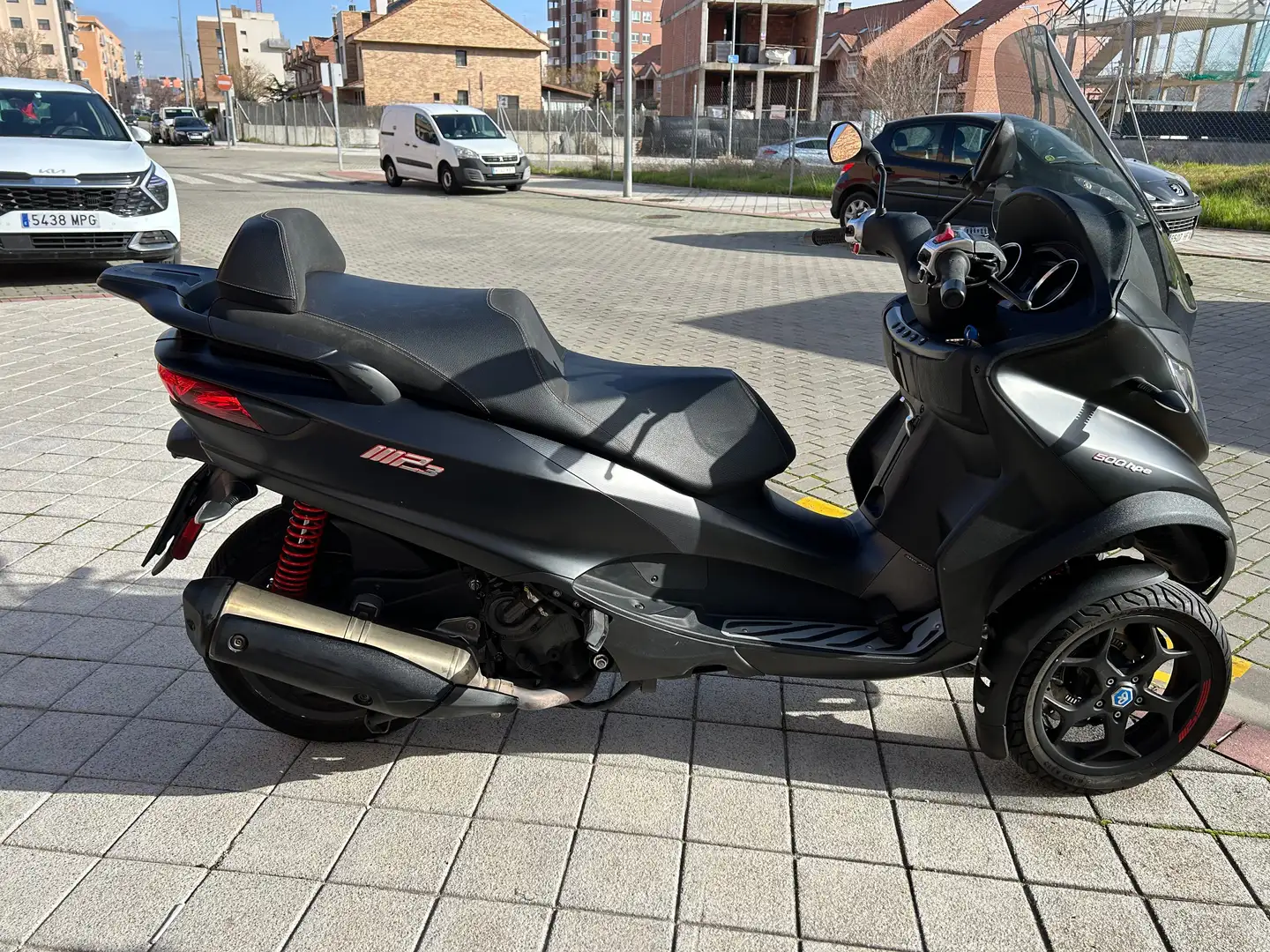 Piaggio MP3 500 HPE Negro - 1