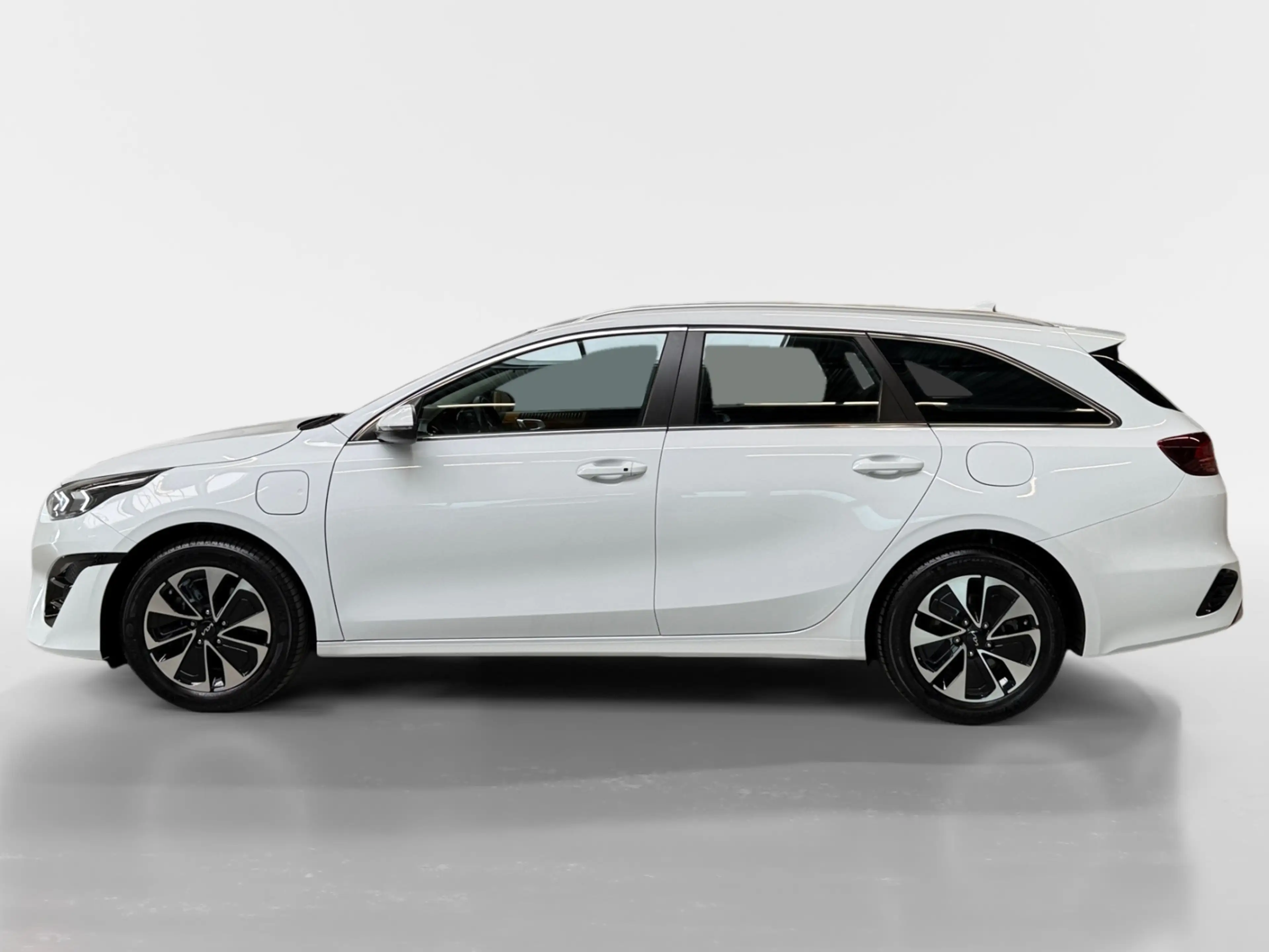 Kia Ceed SW / cee'd SW Sportswagon 1.6 GDI PHEV DynamicLine I Camera I Ca — photo 9