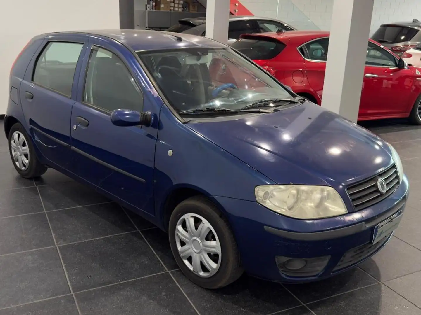 Fiat Punto Punto 5p 1.2 Dynamic Blauw - 1