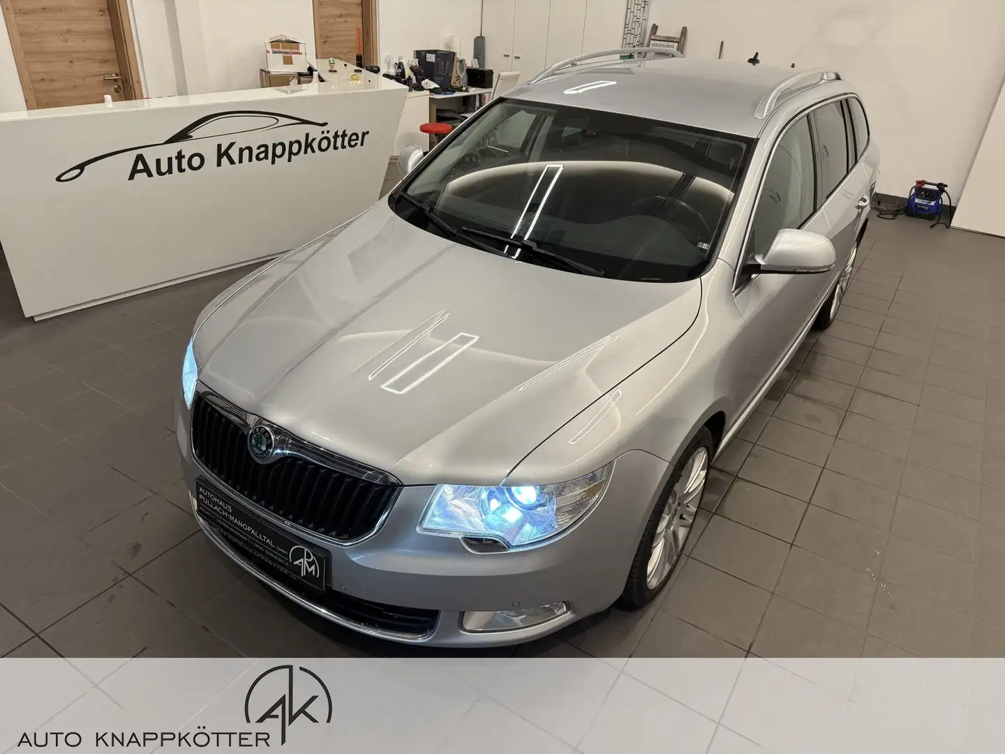 Skoda Superb Superb 2.0 TDI DPF Ambition 4X4 Navi/Autom./Klima Argent - 2