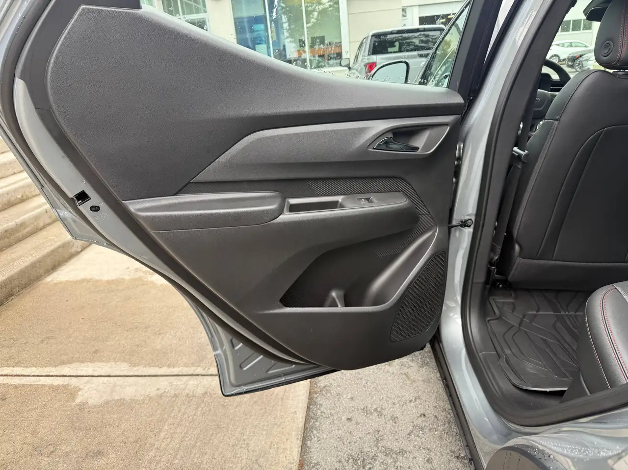 Chevrolet Bolt photo Chevrolet Bolt