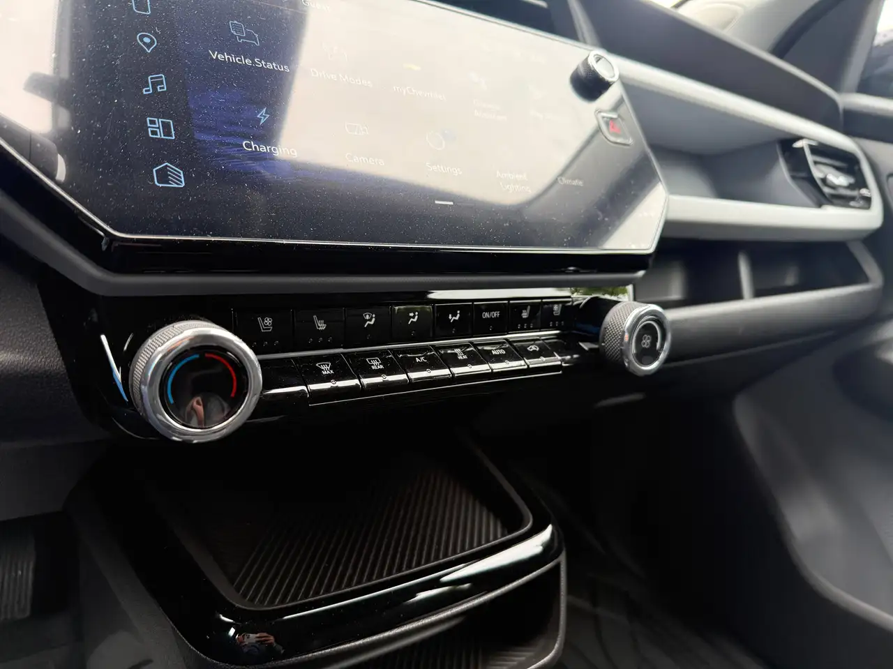 Chevrolet Bolt photo Chevrolet Bolt