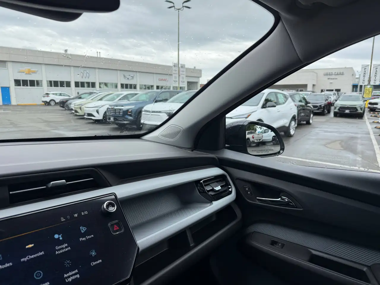 Chevrolet Bolt photo Chevrolet Bolt