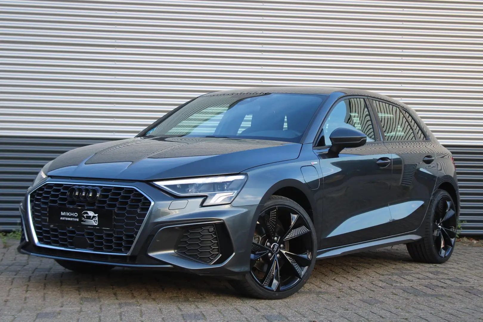 Audi A3 Sportback 40 TFSIe |3x S-Line | Camera| Sfeerverli Grijs - 1